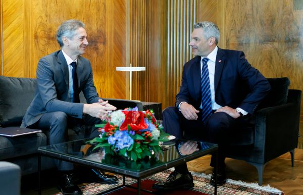 Bundeskanzler Karl Nehammer empfängt slowenischen Ministerpräsidenten Robert Golob